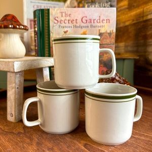 Set of 3|Vintage Gibson| French green rim| country farm mugs
